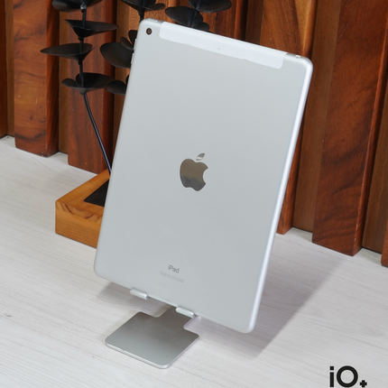 iPad de 8va Gen 10.2" 32GB Space Gray & Silver Wi-Fi + Celular