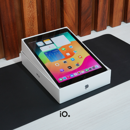 iPad 9na Gen 10.2" 64GB Space Gray Wi-Fi (Semi Nuevo)