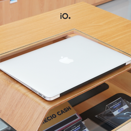 MacBook Air 13" 2015, Core i5, 4GB, 256GB SSD