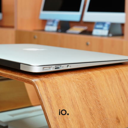 MacBook Air 13" 2014, Core i5, 8GB, 256GB SSD