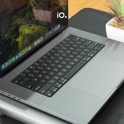 MacBook Pro 16" 2021, Chip M1 Max, 64GB, 1TB SSD