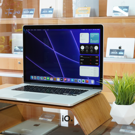 Macbook Pro 15" 2015, Core i7, 16GB, 256GB Flash Storage