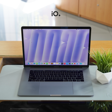 OFERTA 🔥 MacBook Pro 15" 2018 Touch Bar, Core i7, 16GB, 512GB SSD