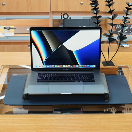 OFERTA 🔥 MacBook Pro 15" 2018 Touch Bar, core i7, 16GB, 256GB SSD