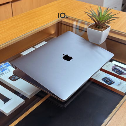 OFERTA 🚀 MacBook Pro 13" 2020, Core i5, 8GB, 256GB SSD