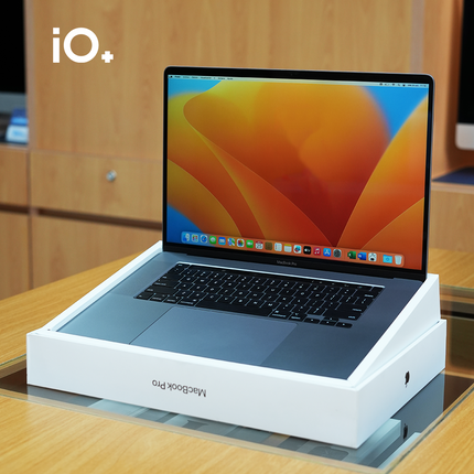 MacBook Pro 2019 16” Core i9 16GB 1TB SSD / 8 núcleos