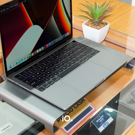 MacBook Pro 13" 2017 Touch Bar, Core i7, 16GB, 256SSD
