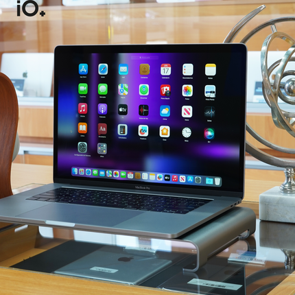 MacBook Pro 15" 2017 Touch Bar, Core i7, 16GB, 512GB SSD
