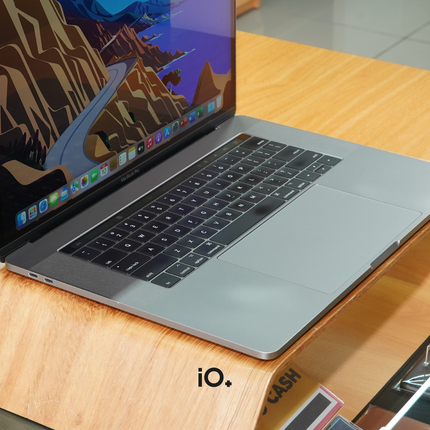 MacBook Pro 15" 2016 Touch Bar, Core i7, 16GB, 1TB SSD