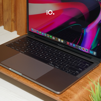MacBook Pro 13" 2016 Touch Bar, Core i7, 16GB, 1TB SSD