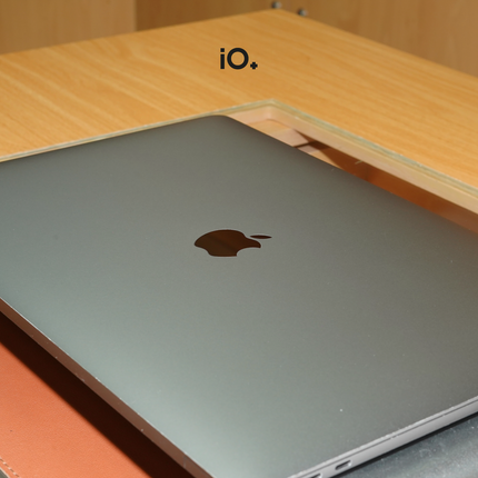 Macbook Pro 15" 2017 Touch Bar, Core i7, 16GB, 256GB SSD