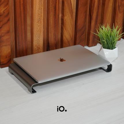 OFERTA 🚀 MacBook Pro 15" 2017 Touch Bar, Core i7, 16GB, 1TB Flash Storage