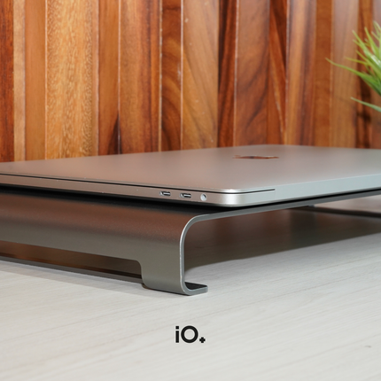 OFERTA 🚀 MacBook Pro 15" 2017 Touch Bar, Core i7, 16GB, 1TB Flash Storage