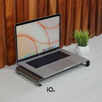 OFERTA 🚀 MacBook Pro 15" 2017 Touch Bar, Core i7, 16GB, 1TB Flash Storage