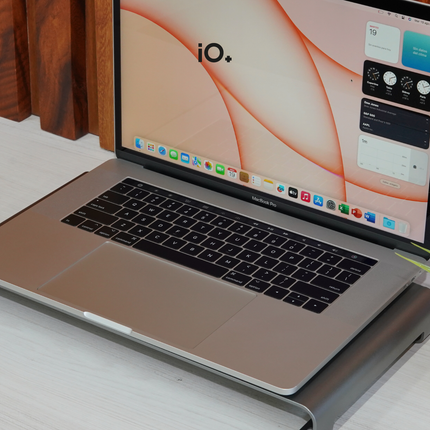 OFERTA 🚀 MacBook Pro 15" 2017 Touch Bar, Core i7, 16GB, 1TB Flash Storage