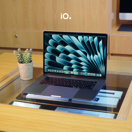 OFERTA 🔥 MacBook Pro 15" 2018 Touch Bar, Core i9, 16GB, 512GB SSD