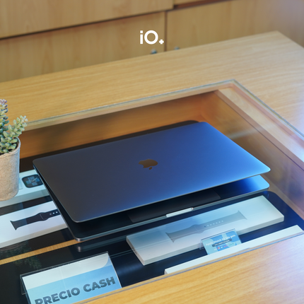 OFERTA 🔥 MacBook Pro 15" 2018 Touch Bar, Core i9, 16GB, 512GB SSD