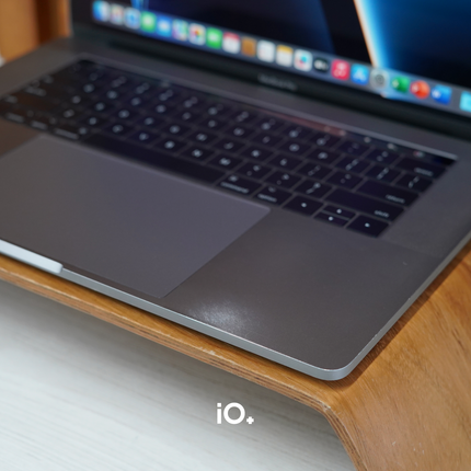 OFERTA 🔥 Macbook Pro 15" 2017 Touch Bar, Core i7, 16GB, 256GB SSD