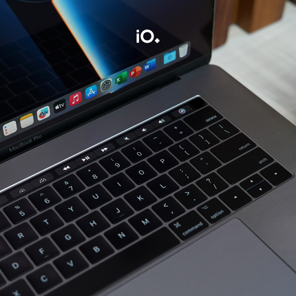 OFERTA 🔥 Macbook Pro 15" 2017 Touch Bar, Core i7, 16GB, 256GB SSD