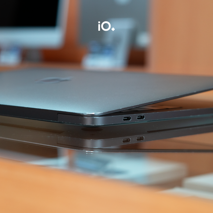 OFERTA 🔥 MacBook Pro 13" 2019 Touch Bar, Core i5, 8GB, 256GB SSD