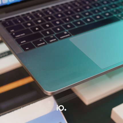OFERTA 🔥 MacBook Pro 13" 2017 Touch Bar, Core i7, 8GB, 512GB SSD