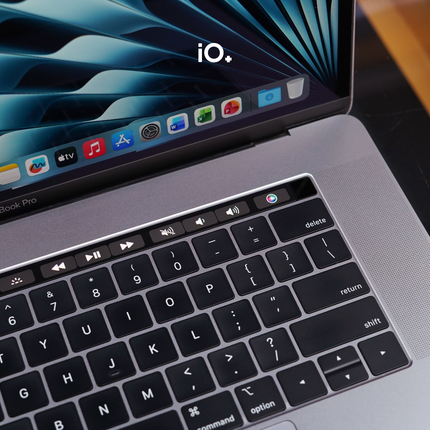 OFERTA 🚀 MacBook Pro 15" 2018 Touch Bar, Core i7, 16GB, 512GB SSD