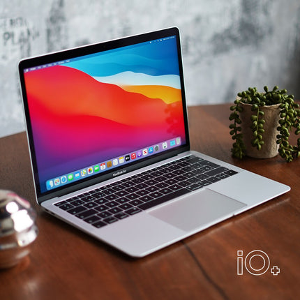MacBook Air Retina 2018 13” Core i5 8GB 121 Flash Storage