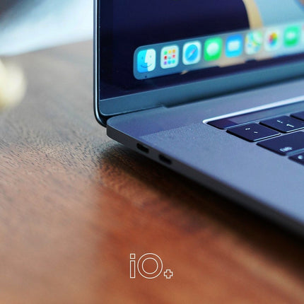 MacBook Pro 15" 2017 Touch Bar, Core i7, 16GB, 256 Flash Storage
