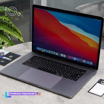 MacBook Pro 2018 15" Core i9 32GB 500 Flash storage